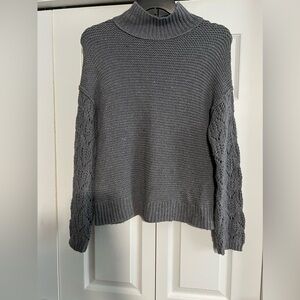 Universal Thread sweater size Medium.